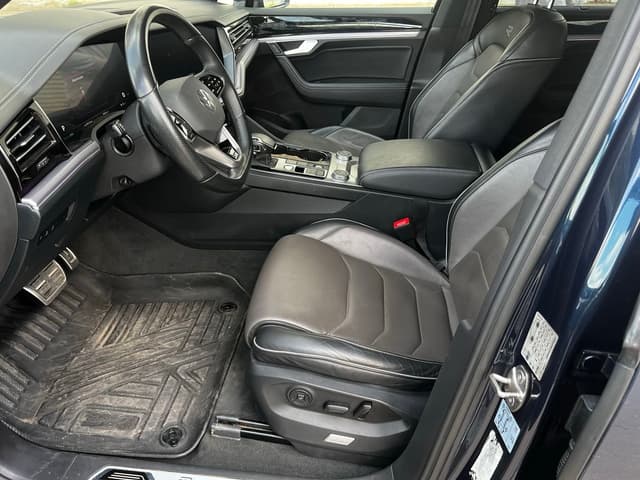 Volkswagen Touareg FRONT_SEAT