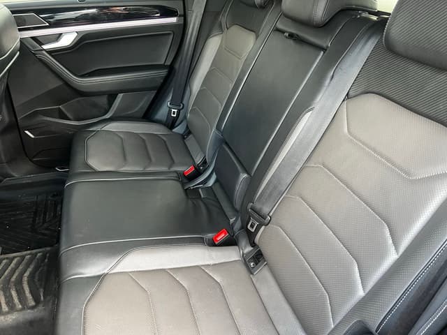 Volkswagen Touareg REAR_SEAT