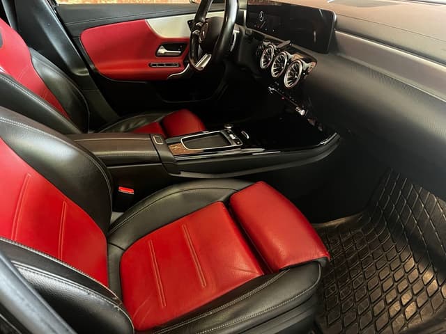 Mercedes Classe A FRONT_SEAT