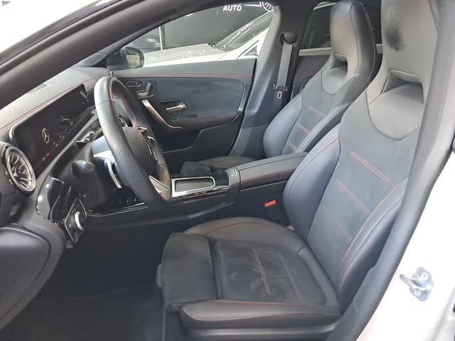 Mercedes CLA Coupé FRONT_SEAT