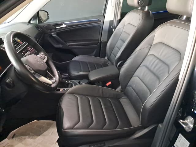 Volkswagen Tiguan FRONT_SEAT