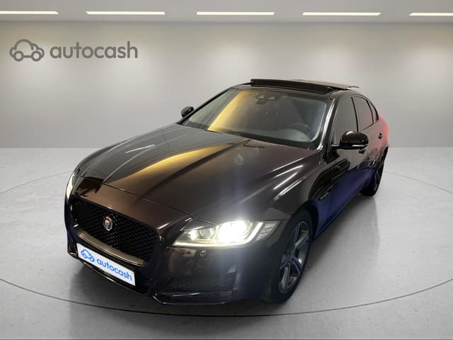 Jaguar XF 2.0 i4D 180 AT R-Sport