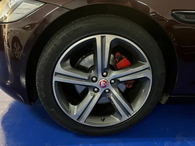 Jaguar XF WHEEL_AVG