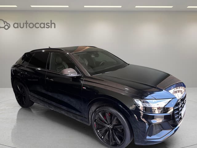 Audi Q8 LEFT