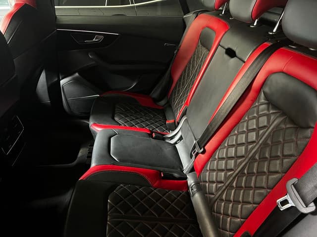 Audi Q8 REAR_SEAT