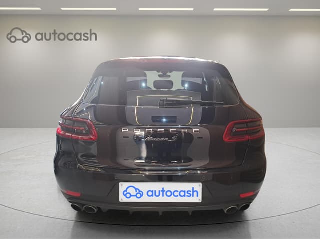Porsche Macan REAR