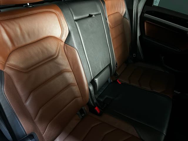 Volkswagen Touareg REAR_SEAT
