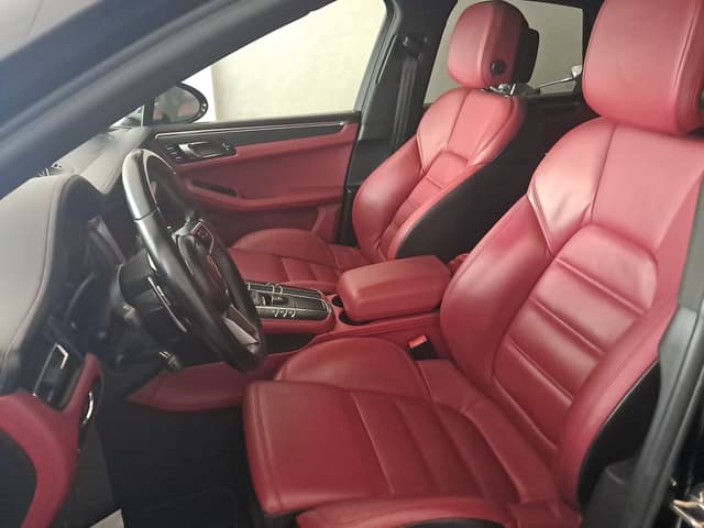 Porsche Macan FRONT_SEAT