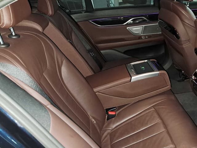 Bmw Série 7 REAR_SEAT