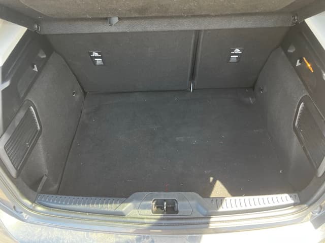 Ford Focus TRUNK