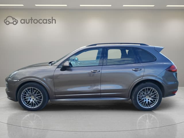 Porsche Cayenne LEFT