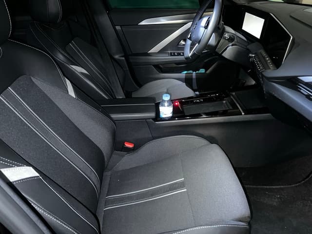 Opel Astra FRONT_SEAT