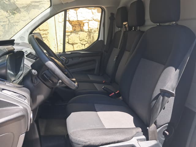 Ford Transit FRONT_SEAT