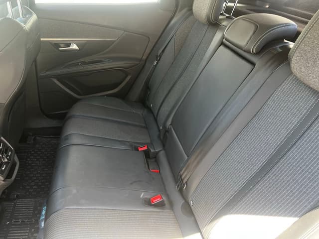 Peugeot 3008 REAR_SEAT