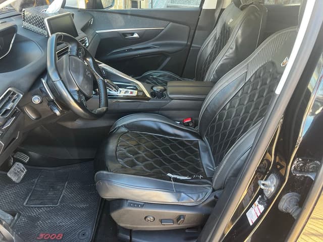 Peugeot 3008 FRONT_SEAT