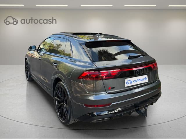 Audi Q8 LEFT