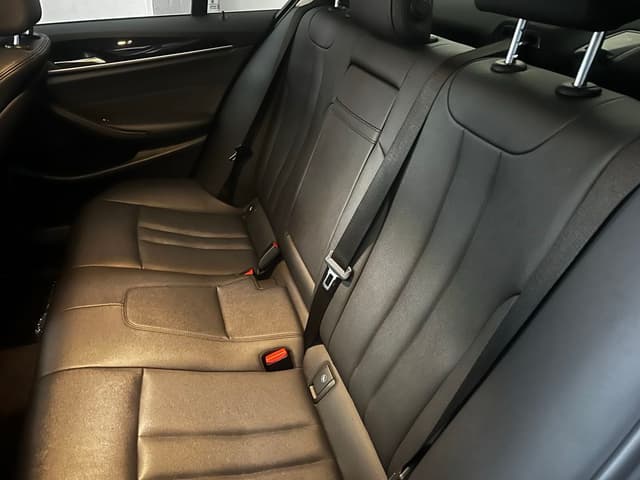 Bmw Série 5 REAR_SEAT