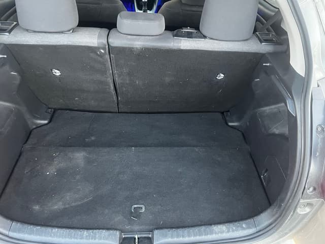 Toyota Yaris TRUNK