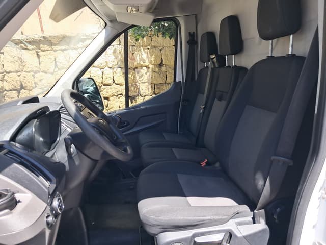 Ford Transit FRONT_SEAT