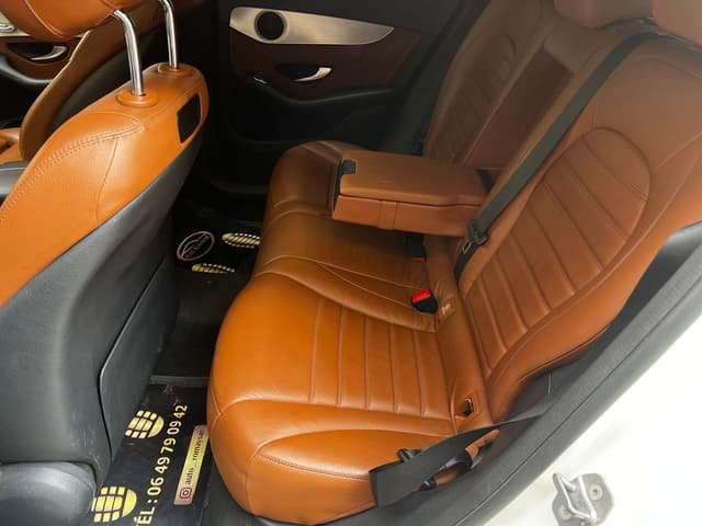 Mercedes GLC REAR_SEAT