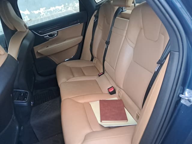 Volvo S90 REAR_SEAT