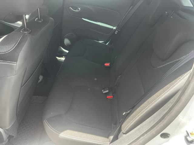 Renault Clio REAR_SEAT