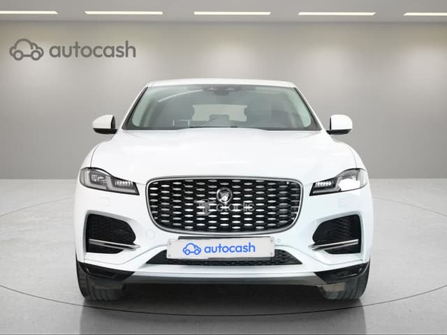 Jaguar F Pace