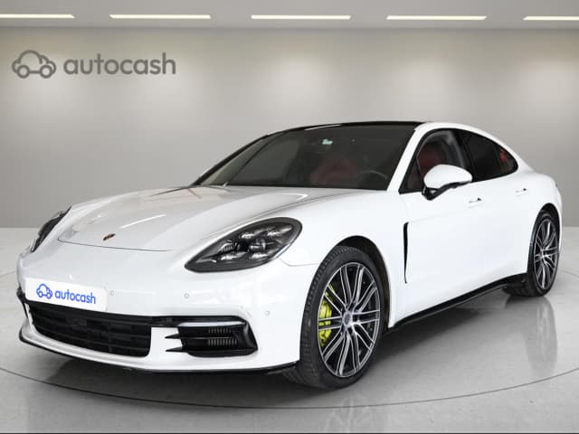 Porsche Panamera 4S V8