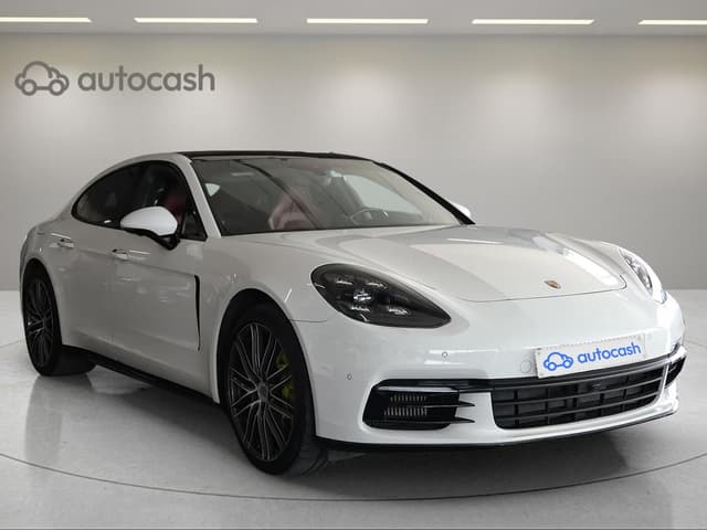 Porsche Panamera 4S V8