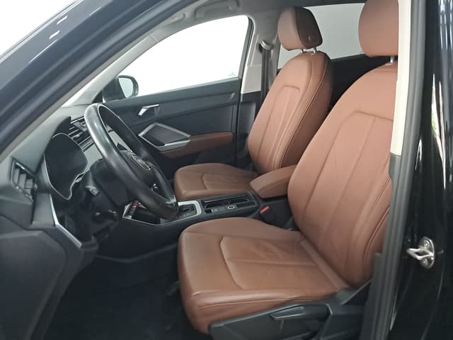 Audi Q3 Sportback FRONT_SEAT
