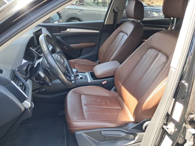 Audi Q5 FRONT_SEAT