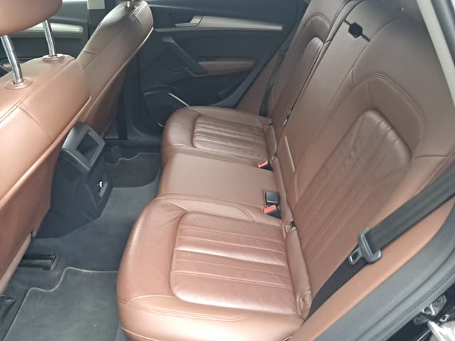 Audi Q5 REAR_SEAT