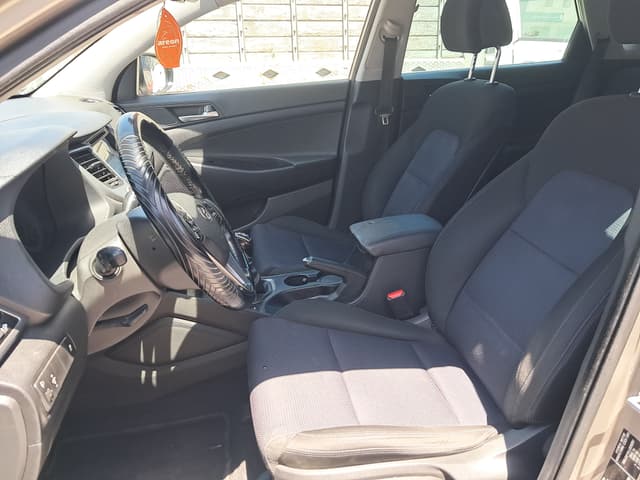Hyundai Tucson FRONT_SEAT