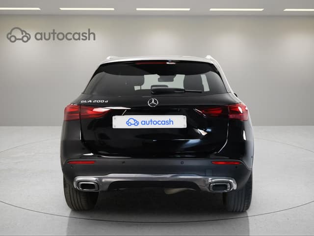 Mercedes GLA REAR