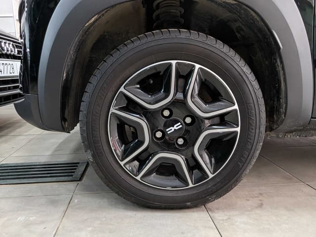 Dacia Spring WHEEL_AVG