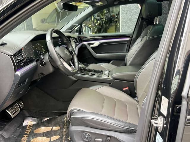 Volkswagen Touareg FRONT_SEAT