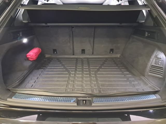 Volkswagen Touareg TRUNK