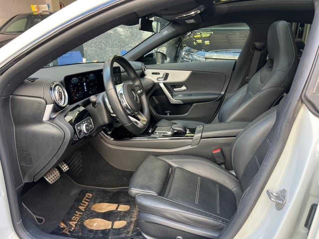 Mercedes CLA Coupé FRONT_SEAT