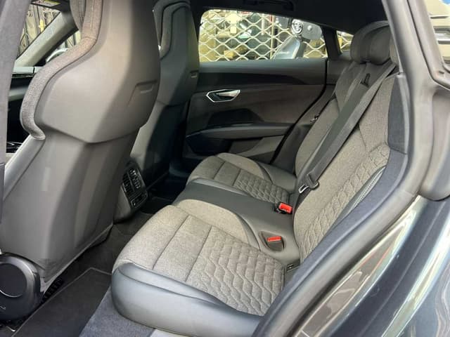 Audi e Tron REAR_SEAT