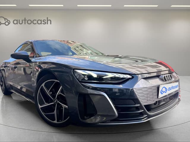 Audi e Tron RIGHT
