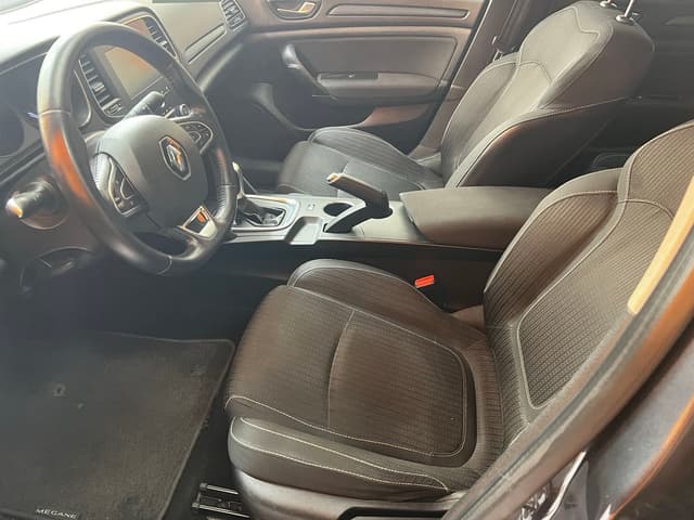 Renault Mégane FRONT_SEAT