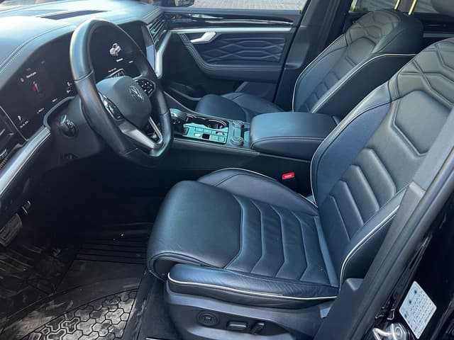 Volkswagen Touareg FRONT_SEAT