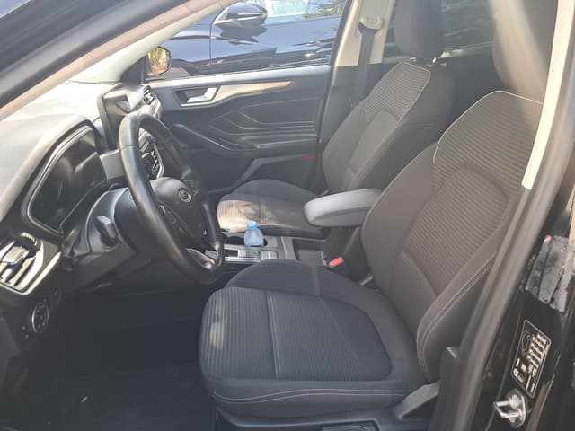 Ford Focus Sedan FRONT_SEAT