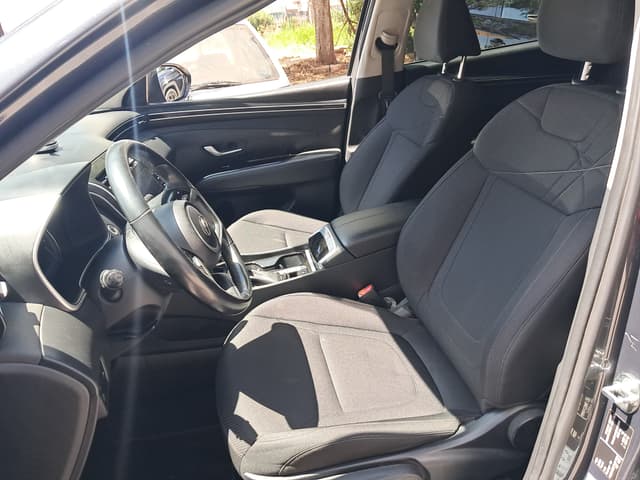 Hyundai Tucson FRONT_SEAT