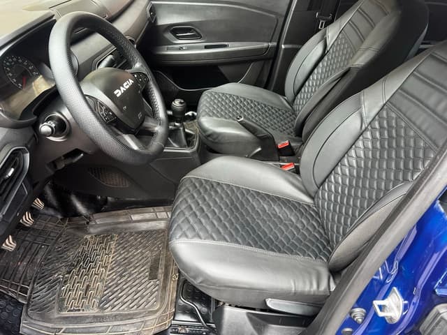 Dacia Logan FRONT_SEAT