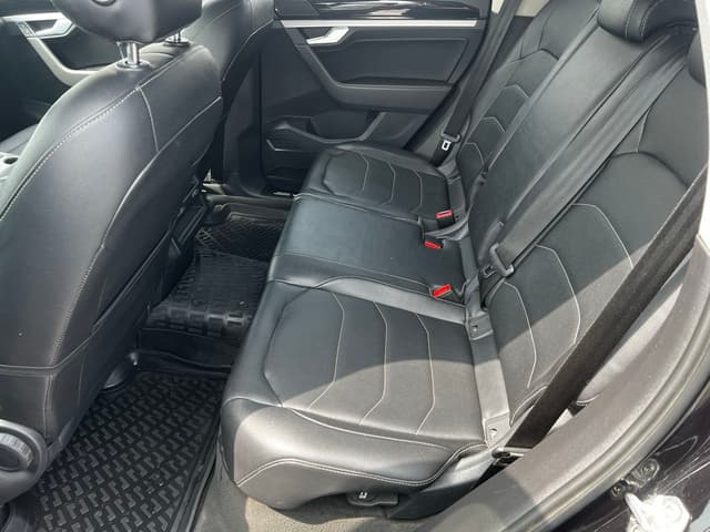 Volkswagen Touareg REAR_SEAT