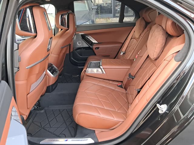 Bmw Série 7 REAR_SEAT