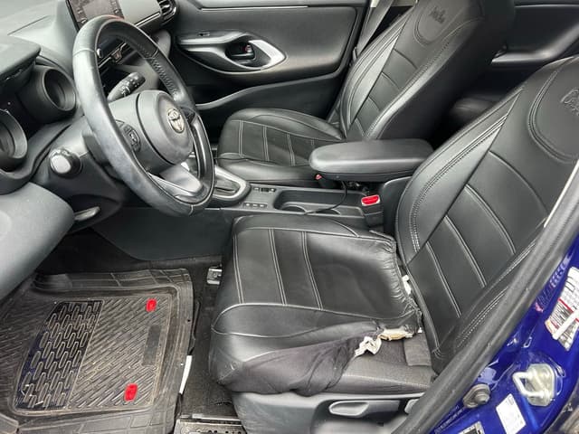 Toyota Yaris HEV FRONT_SEAT