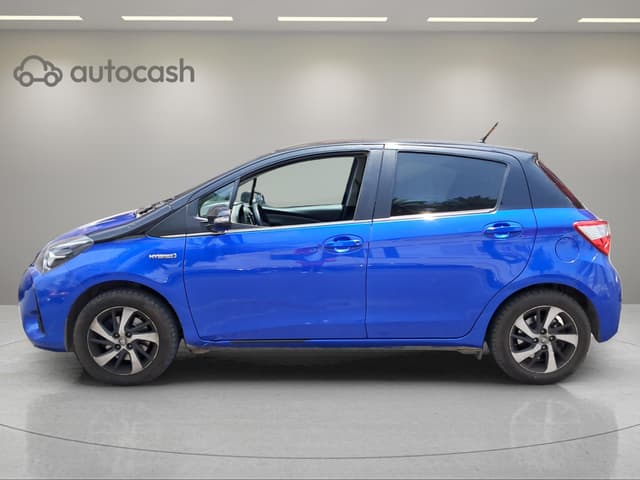 Toyota Yaris LEFT
