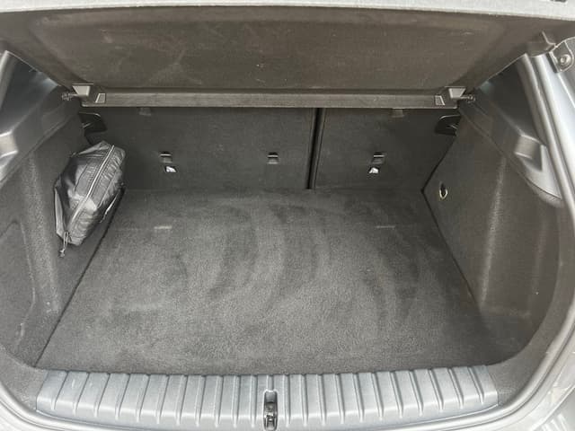 Bmw Série 1 TRUNK